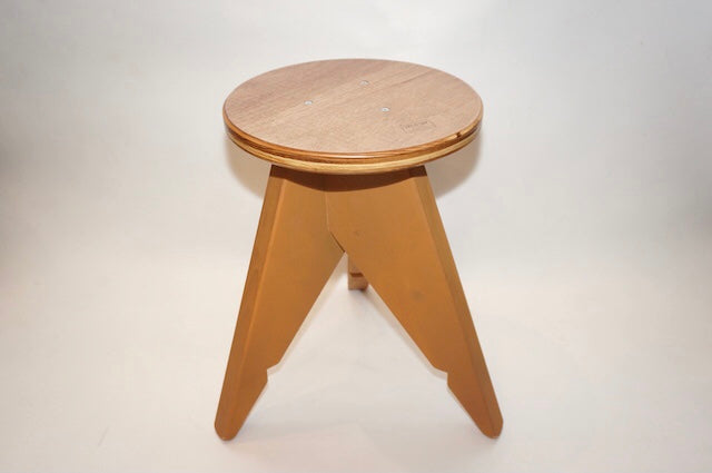 丸スツール（小）柄彫り